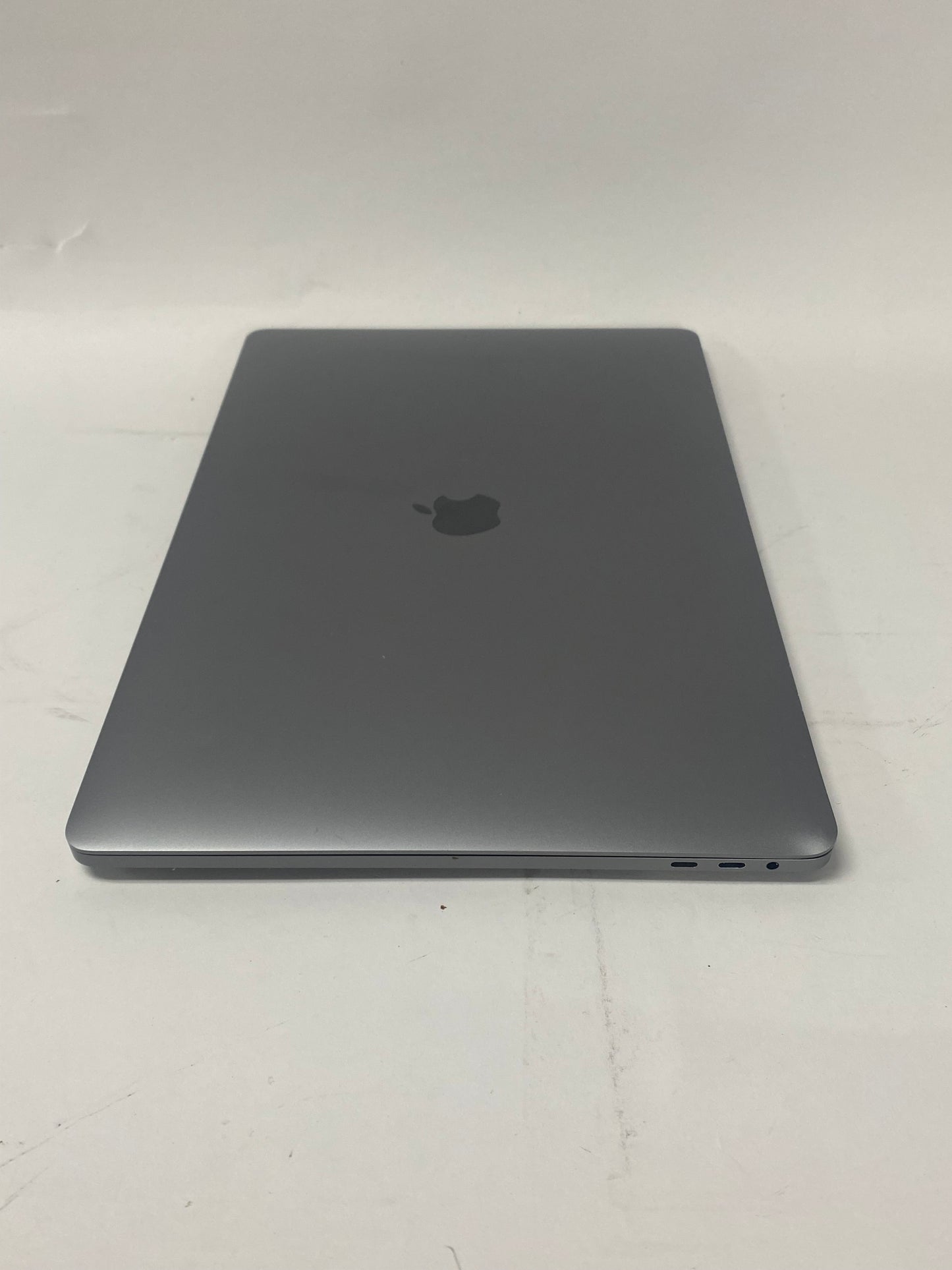 2019 Apple MacBook Pro 16" i7 2.6GHz 16GB RAM 512GB SSD Space Gray