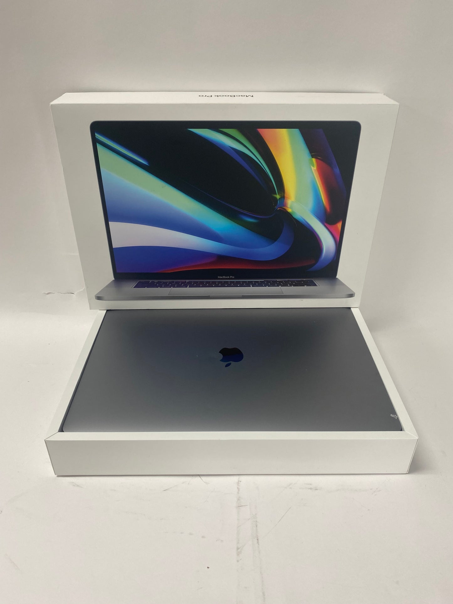 2019 Apple MacBook Pro 16" i7 2.6GHz 16GB RAM 512GB SSD Space Gray