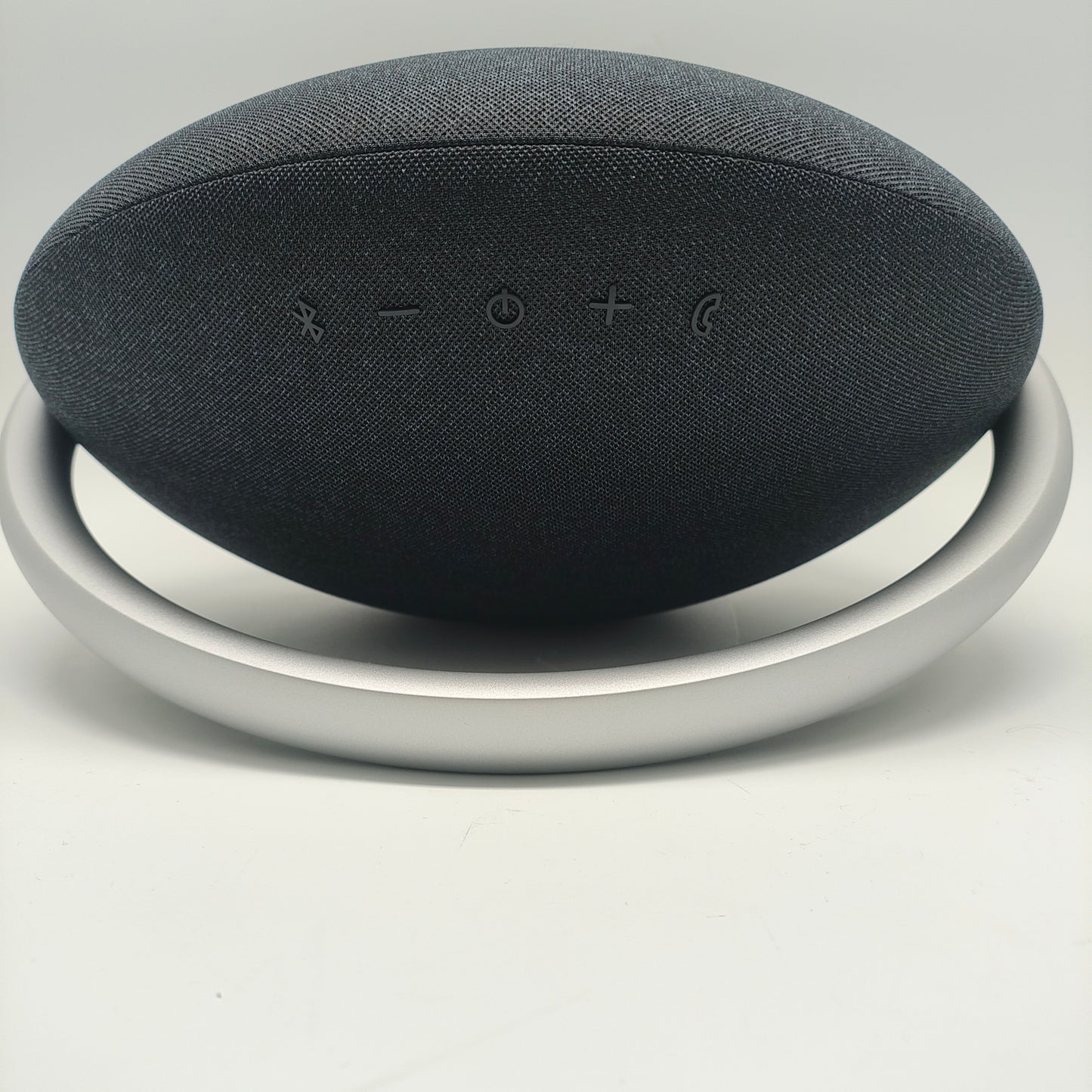 Harmon Kardon Onyx Studio 8 Portable Bluetooth Speaker Black